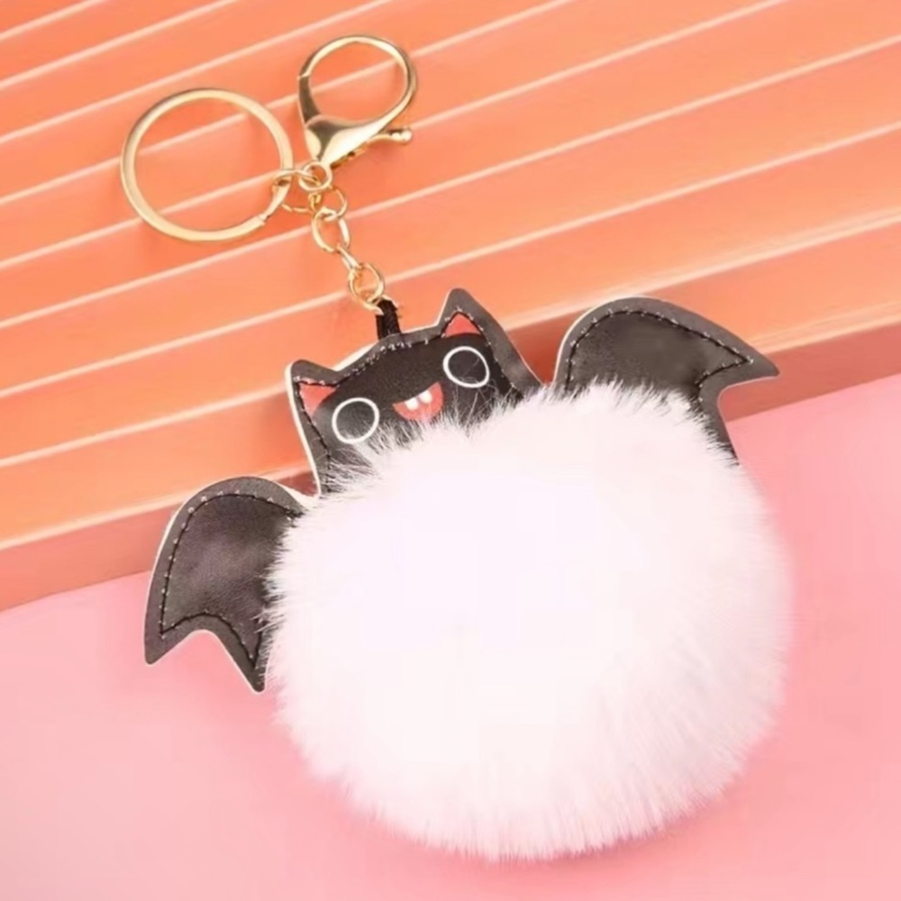 1 NEW Halloween Bat Pom Pom Keychain Handbag Accessory